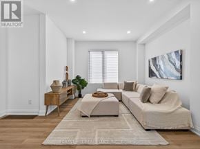 Toronto (Clanton Park) apartment for rent - R - GARDEN - 5 HOPPERTON DRIVE R - GARDEN