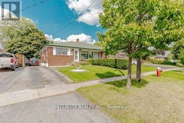 Halton Hills (Georgetown) apartment for rent - A residential area with houses and trees.