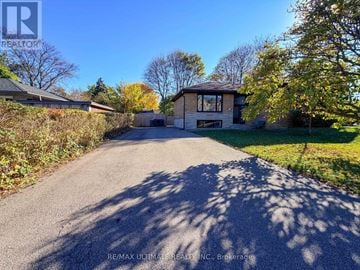 Toronto (Bathurst Manor) apartment for rent - MAIN - 111 COMBE AVENUE Main