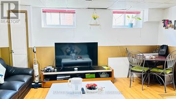 Toronto (Bayview Woods-Steeles) apartment for rent - LOWER - 112 MINTWOOD DRIVE LOWER