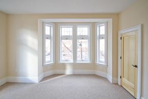 Newark apartment for rent - Living room with window nook
