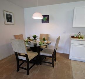 Kissimmee apartment for rent - Academy Village Apartments Dining Area