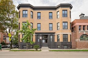 Chicago apartment for rent - the building in which the apartment is located