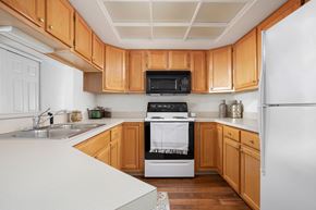 Groveport apartment for rent - Vast Kitchen Area - Bennington Pond Apartments