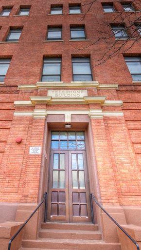 Newark apartment for rent - Exterior of building entrance