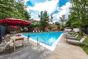 Glen Burnie apartment for rent - the swimming pool at our hotel