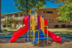 Adelphi apartment for rent - our playground is in front of our apartments