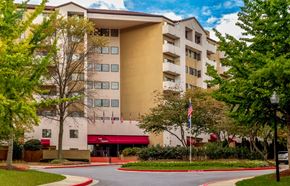 Columbia apartment for rent - the building in which the hotel is located