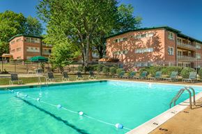 Adelphi apartment for rent - university gardens outdoor swimming pool