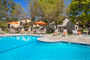 Gilroy apartment for rent - the swimming pool at the apartments for rent