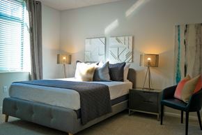 Cincinnati apartment for rent - Classic Bedroom at Gramercy on Garfield, Cincinnati