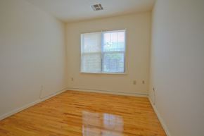 East Orange apartment for rent - living room space