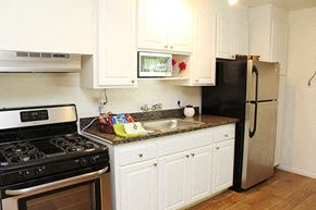 Davis apartment for rent - kitchen l Academy Lane Apartments in Davis CA 
