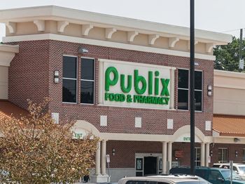 Walk to the publix supermarket, costco, marshalls, la fitness, and cinebistro