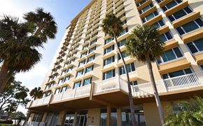 Melbourne apartment for rent - the building in which the hotel is located