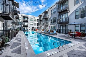 Austin apartment for rent - 5th Street Commons Boutique Style Pool