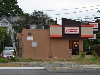 Convenient proximity to everyday conveniences