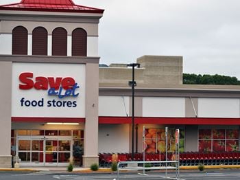 Convenient proximity to everyday conveniences
