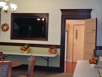 Community kitchen/dining/tv room