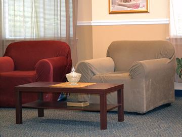 New Haven apartment for rent - a living room with two chairs and a coffee table