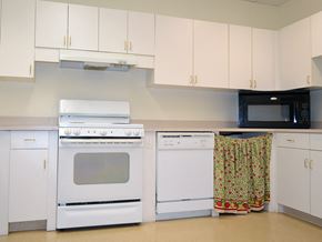 New Haven apartment for rent - a kitchen with white appliances and white cabinets