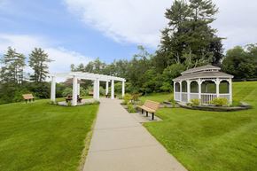 Westfield apartment for rent - the walkway to the gazebo and benches in the park