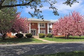 Lemoyne apartment for rent - Hiighland Park apartment building