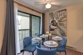 Kent apartment for rent - Dining Area with View of Private Patio, Blue Chairs, Ceiling Fan/Light