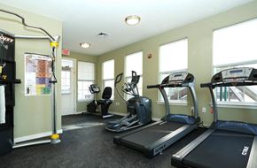 Skillman townhouse for rent - the gym at the preserve apartments falls oh