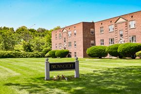 Rochester townhouse for rent - the building where the condo hotel is located
