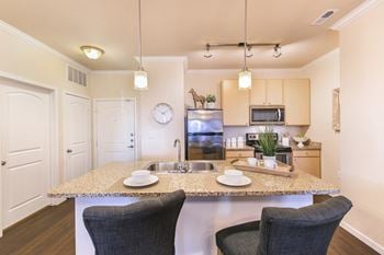 Kitchen with separate breakfast bar