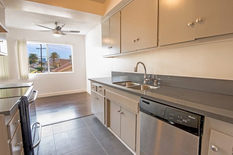 Floor plan for 1 bed, 1 bath, 800 sqft