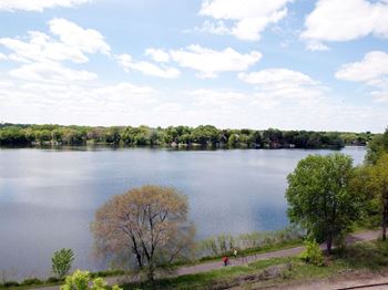 Lakeside walking trails