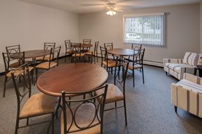 St. Paul apartment for rent - Community room with tables and chairs