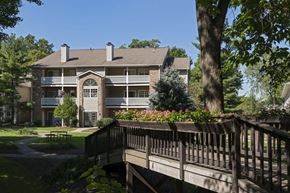 Westlake apartment for rent - a deck in front of an apartment building