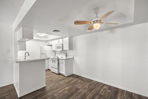 Tolleson apartment for rent - Dining and Kitchen Area at Sundancer Apartments, Tolleson, AZ