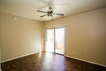 Ridgegate apartments ceiling fan
