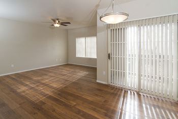 Pinnacle highland apartments ceiling fan