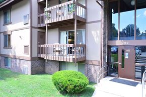 Cockeysville apartment for rent - Entrance View at Cranbrook Hills Apartments, Cockeysville, 21030