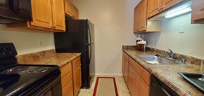 Glen Burnie apartment for rent - updated kitchen at Windbrooke Apartments, Glen Burnie, MD