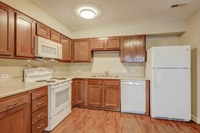 Uniontown apartment for rent - Kitchen area
