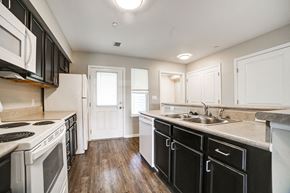 Butler apartment for rent - Kitchen