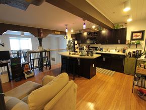 Baltimore apartment for rent - A kitchen with a table and chairs.