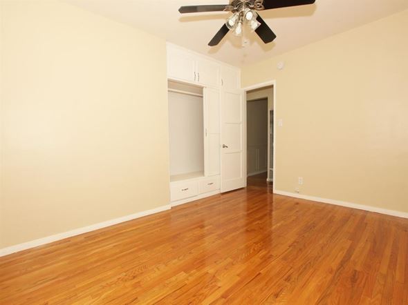Los Angeles apartment for rent - Dining area with hardwood floors