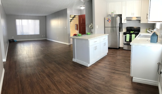 Floor plan for 2 beds, 2 baths, 1100 sqft