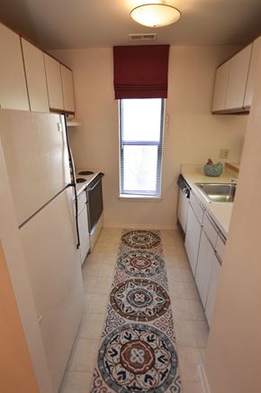 Columbia apartment for rent - Kitchen  at The Bluffs at Clarys Forest Apartments, Columbia, Maryland