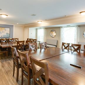 Waldorf apartment for rent - Game room with plenty of seating space