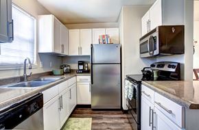 Hudsonville townhouse for rent - Kitchen