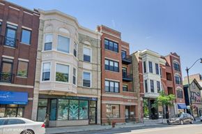 Chicago apartment for rent - a building on the corner of a city street