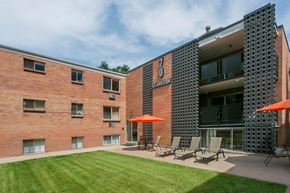 Denver apartment for rent - the building in which the hotel is located